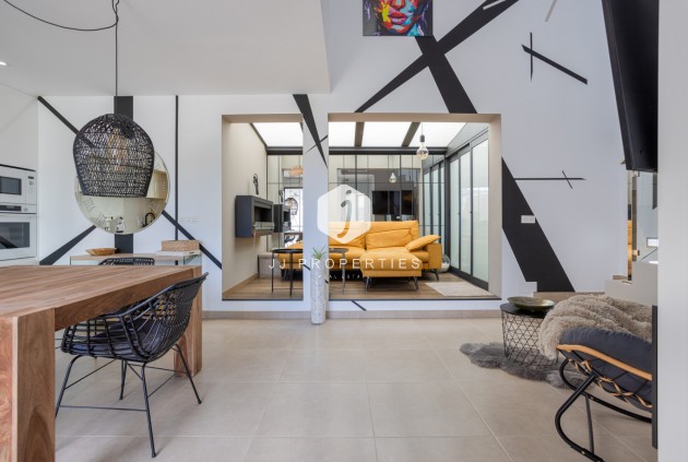 Resale - Villa -
Benijofar - Costa Blanca