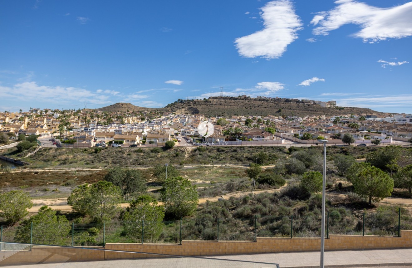 Resale - Villa -
Benijofar - Costa Blanca