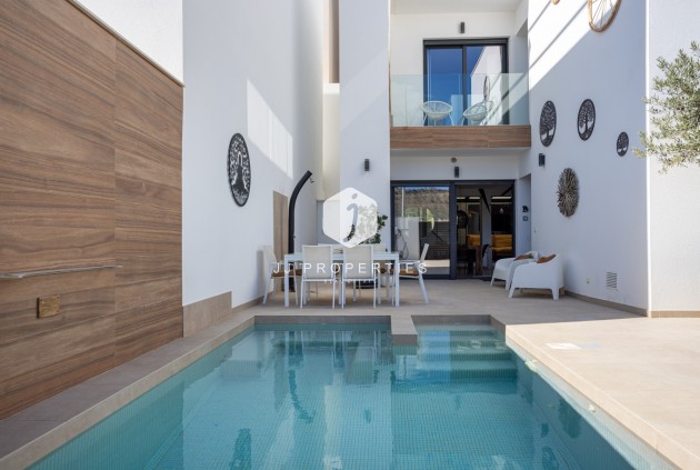 Resale - Villa -
Benijofar - Costa Blanca