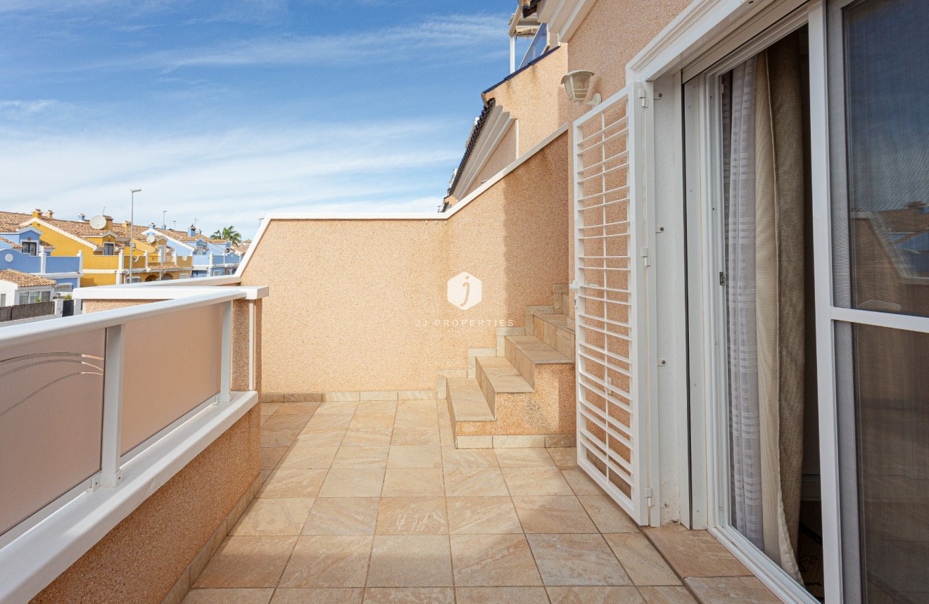 Resale - Villa -
Orihuela Costa - Costa Blanca