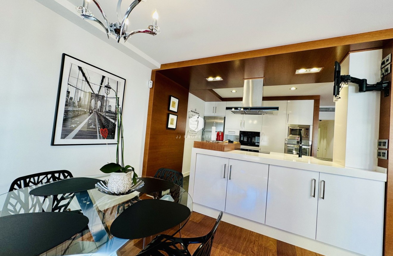 Resale - Apartment / flat -
Torrevieja - Costa Blanca