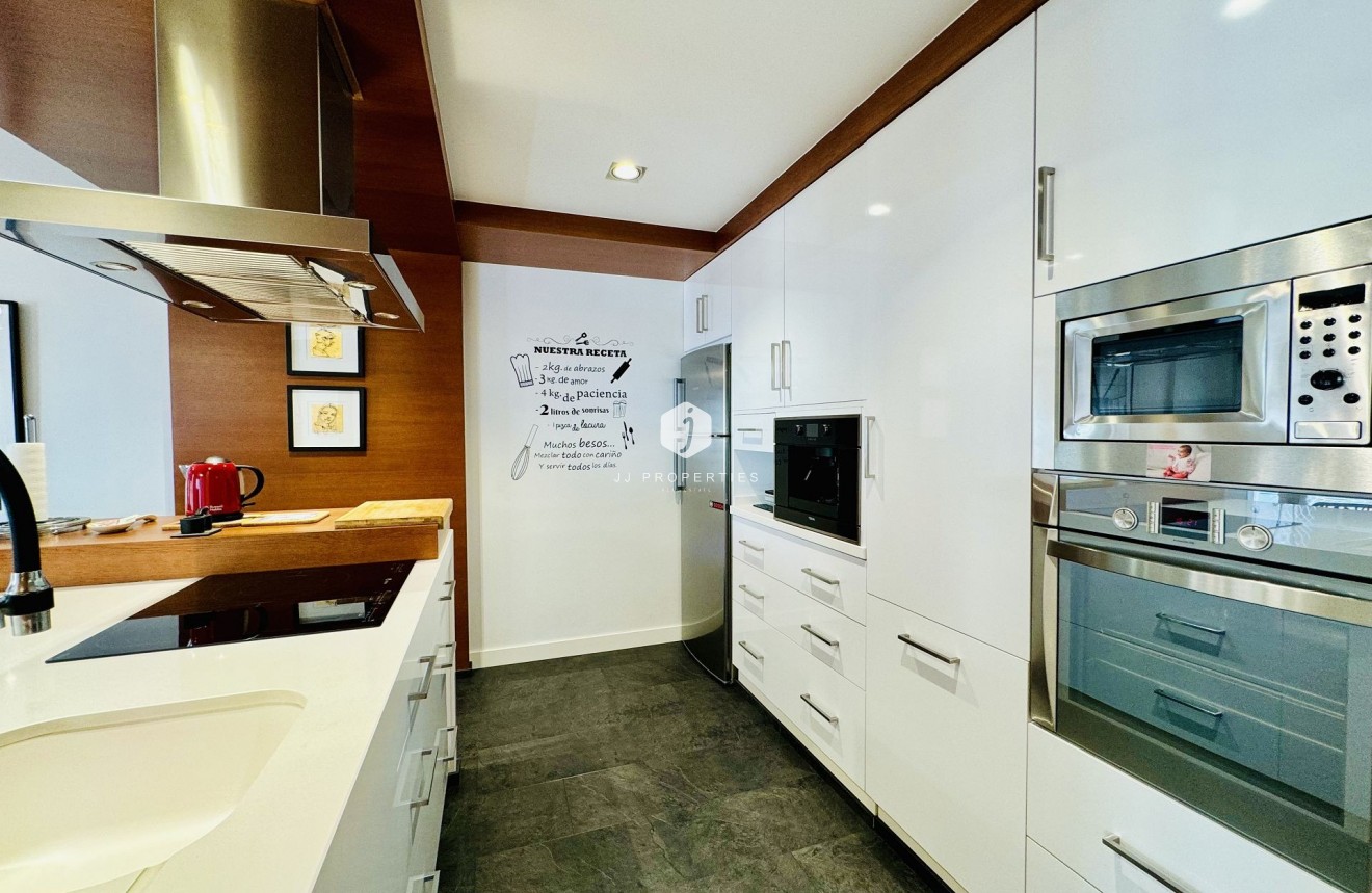 Resale - Apartment / flat -
Torrevieja - Costa Blanca