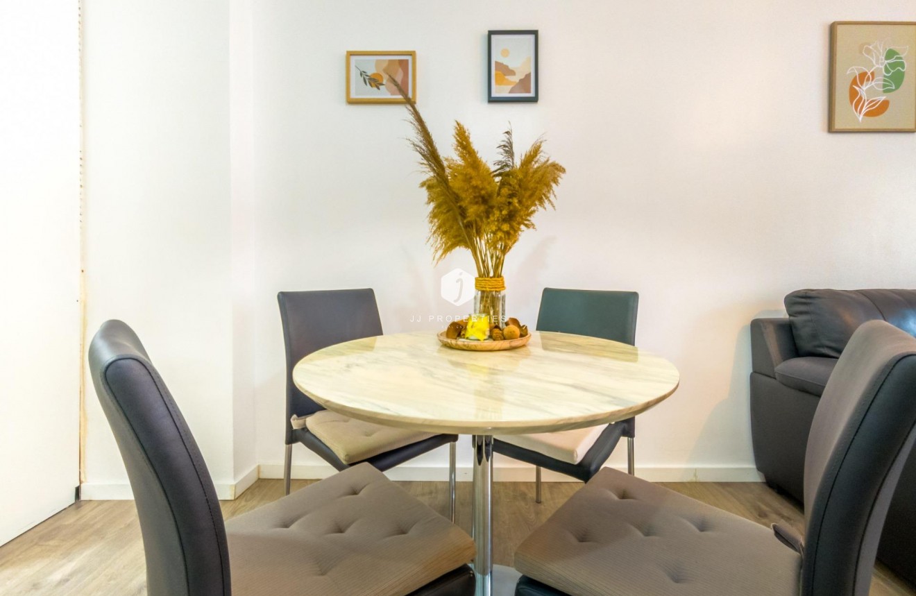 D'occasion - Appartement -
Torrevieja - Estacion de autobuses