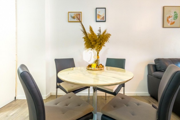 D'occasion - Appartement -
Torrevieja - Estacion de autobuses