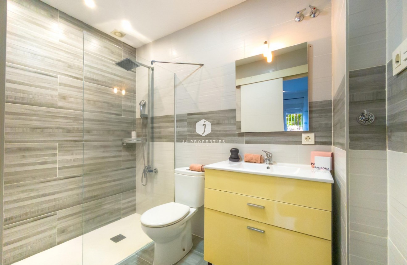 D'occasion - Appartement -
Torrevieja - Estacion de autobuses