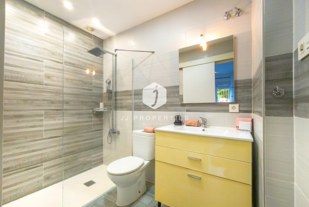 D'occasion - Appartement -
Torrevieja - Estacion de autobuses