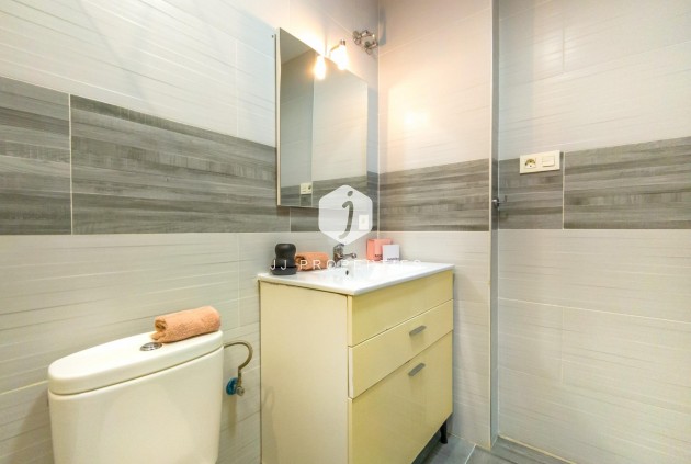 D'occasion - Appartement -
Torrevieja - Estacion de autobuses