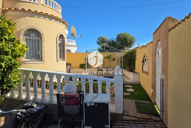 Resale - Villa -
Orihuela Costa - Villamartín-las Filipinas