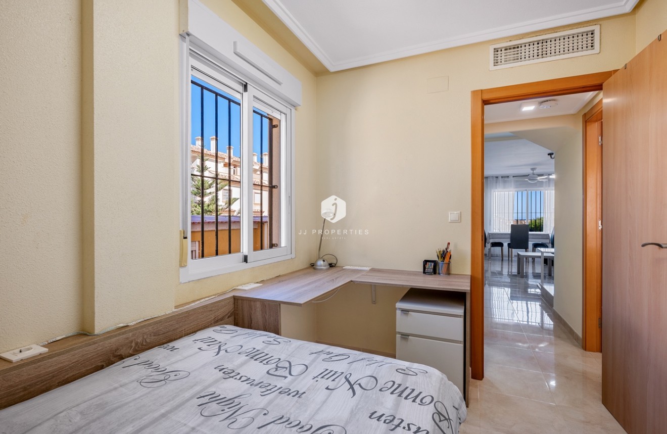 Resale - Villa -
Orihuela Costa - Costa Blanca