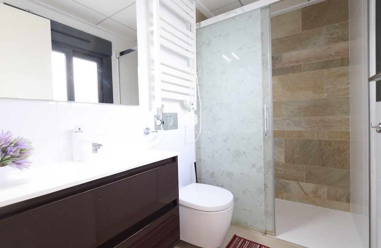 Resale - Chalet -
Orihuela Costa - Costa Blanca