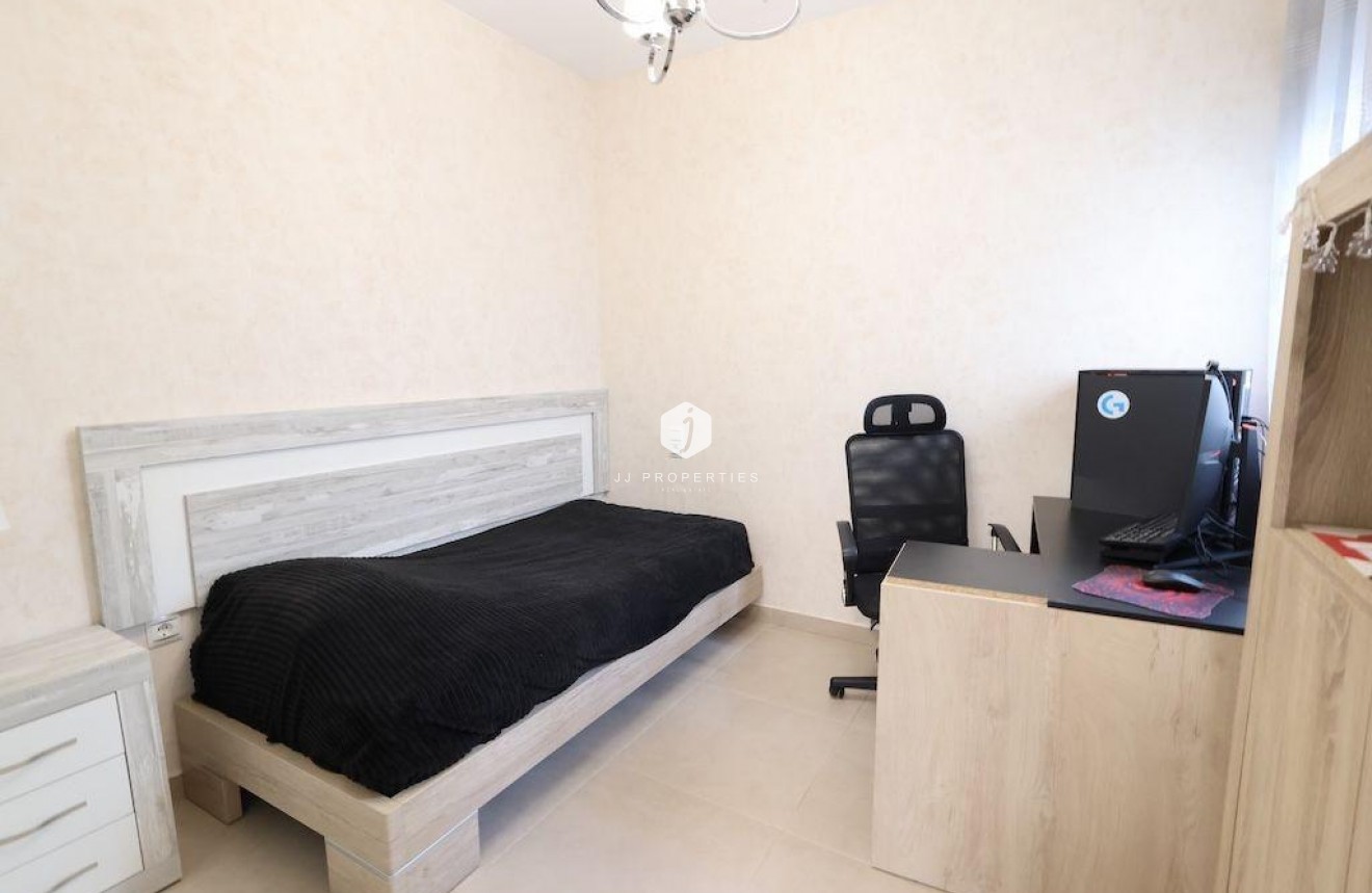 Resale - Chalet -
Orihuela Costa - Costa Blanca