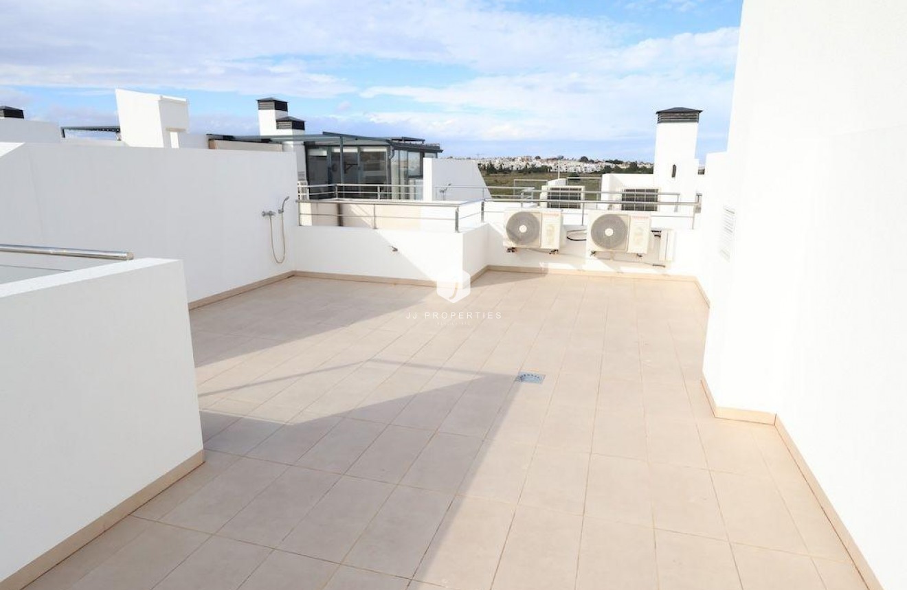 Resale - Chalet -
Orihuela Costa - Costa Blanca