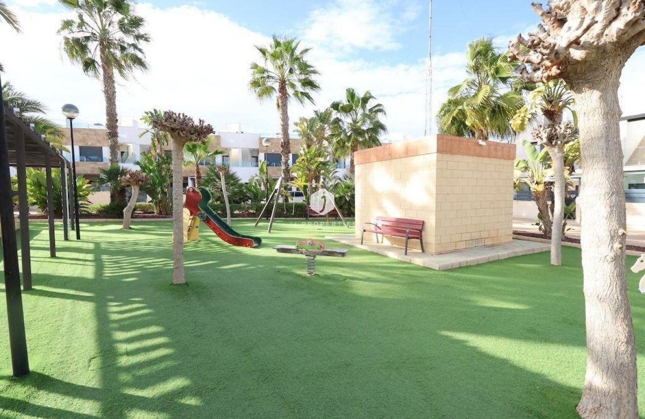 Resale - Chalet -
Orihuela Costa - Costa Blanca