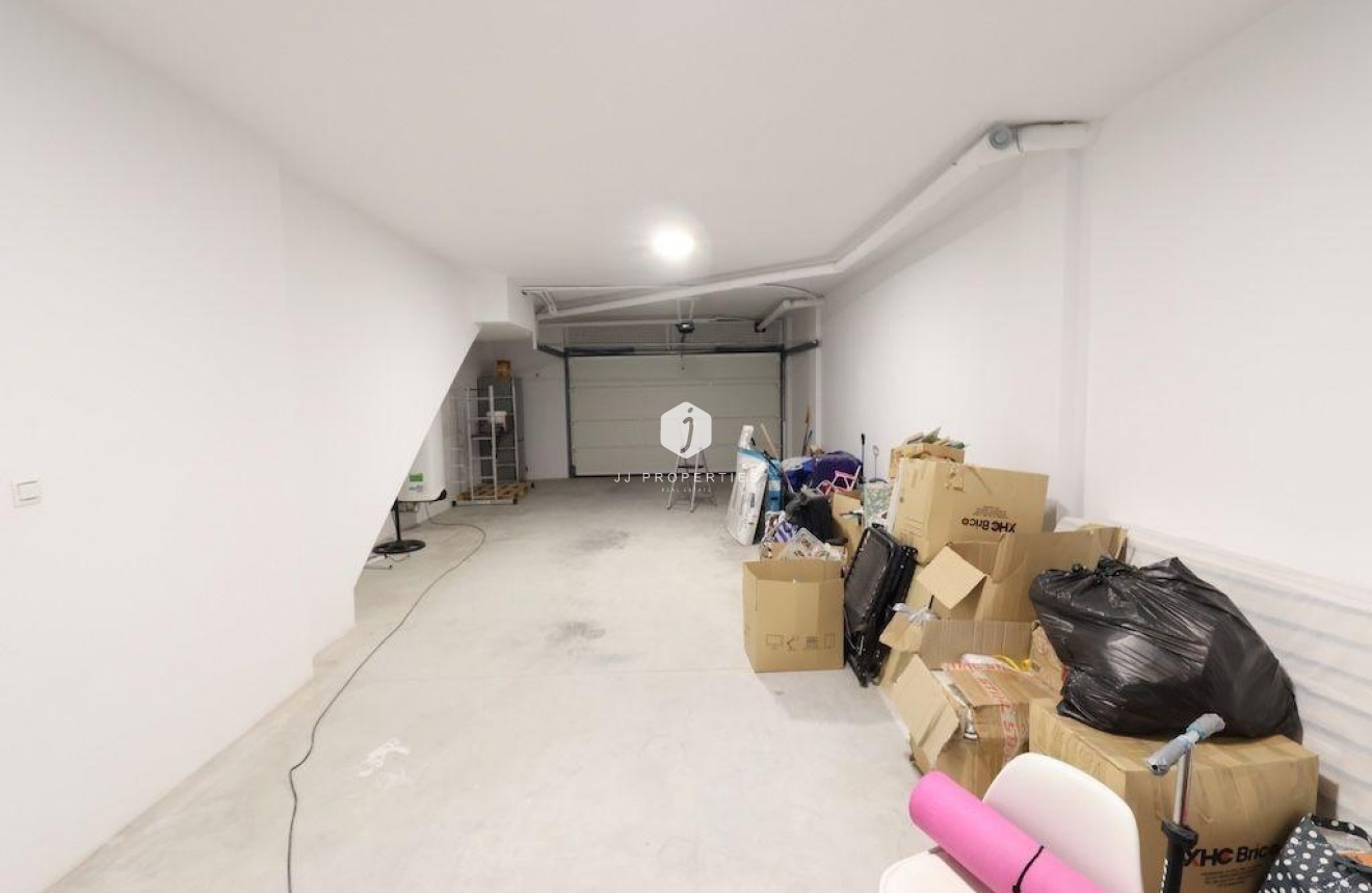 Resale - Chalet -
Orihuela Costa - Costa Blanca