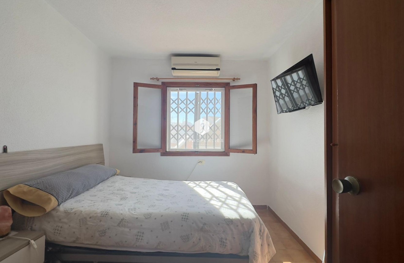 D'occasion - Chalet -
Torrevieja - Centro