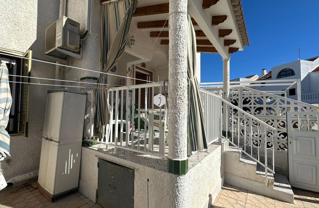 D'occasion - Chalet -
Torrevieja - Centro