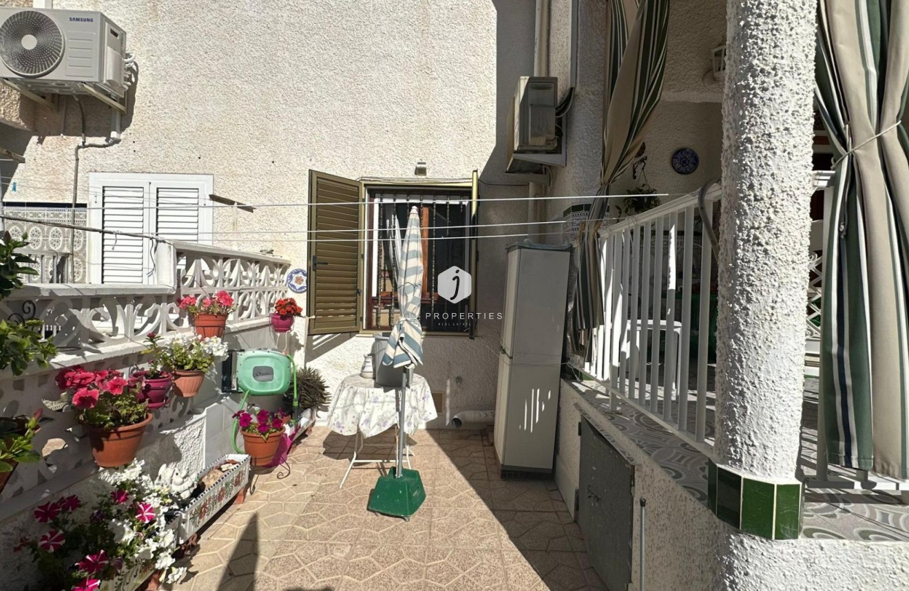 D'occasion - Chalet -
Torrevieja - Centro