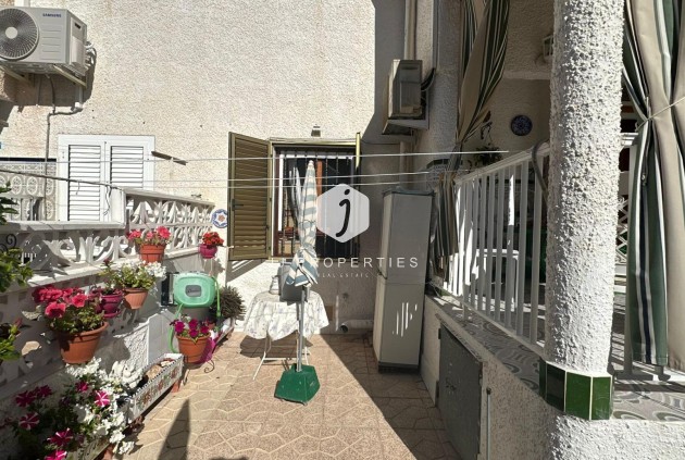 D'occasion - Chalet -
Torrevieja - Centro