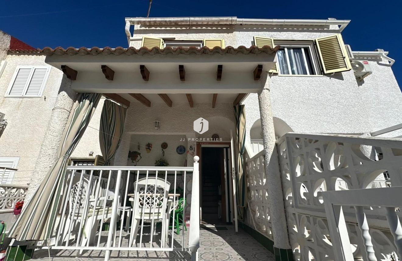 D'occasion - Chalet -
Torrevieja - Centro