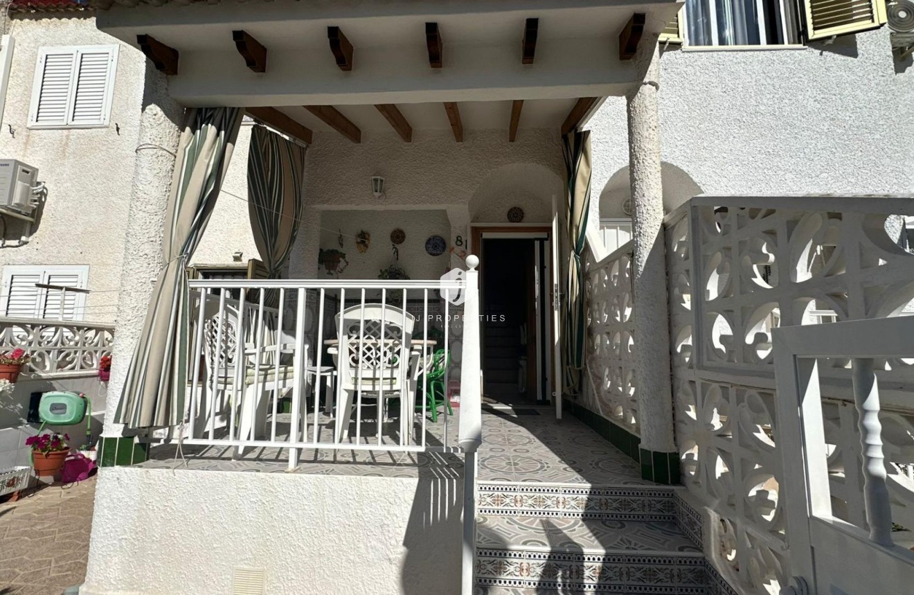 D'occasion - Chalet -
Torrevieja - Centro