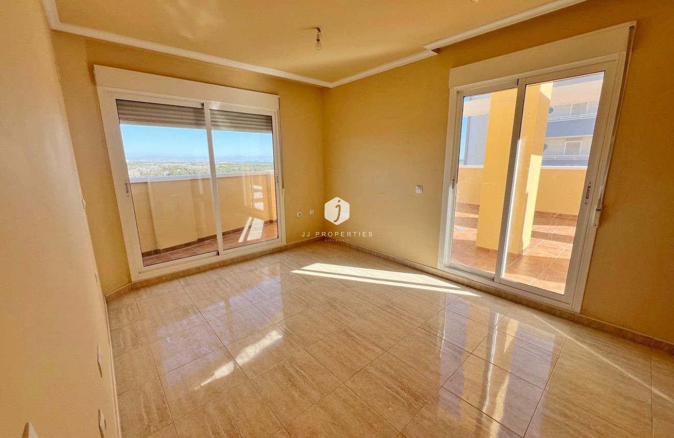Resale - Penthouse -
Guardamar del Segura - puerto deportivo