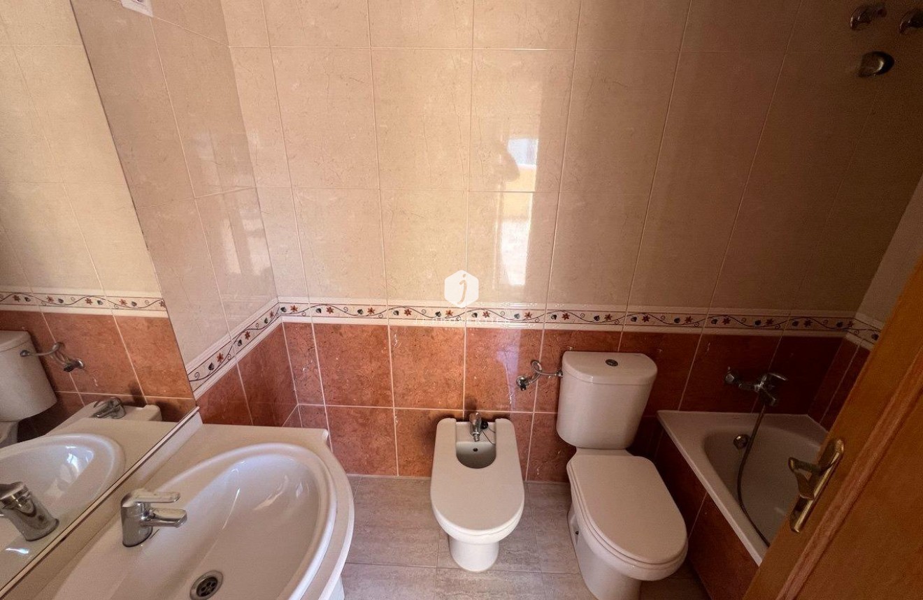 Resale - Penthouse -
Guardamar del Segura - puerto deportivo