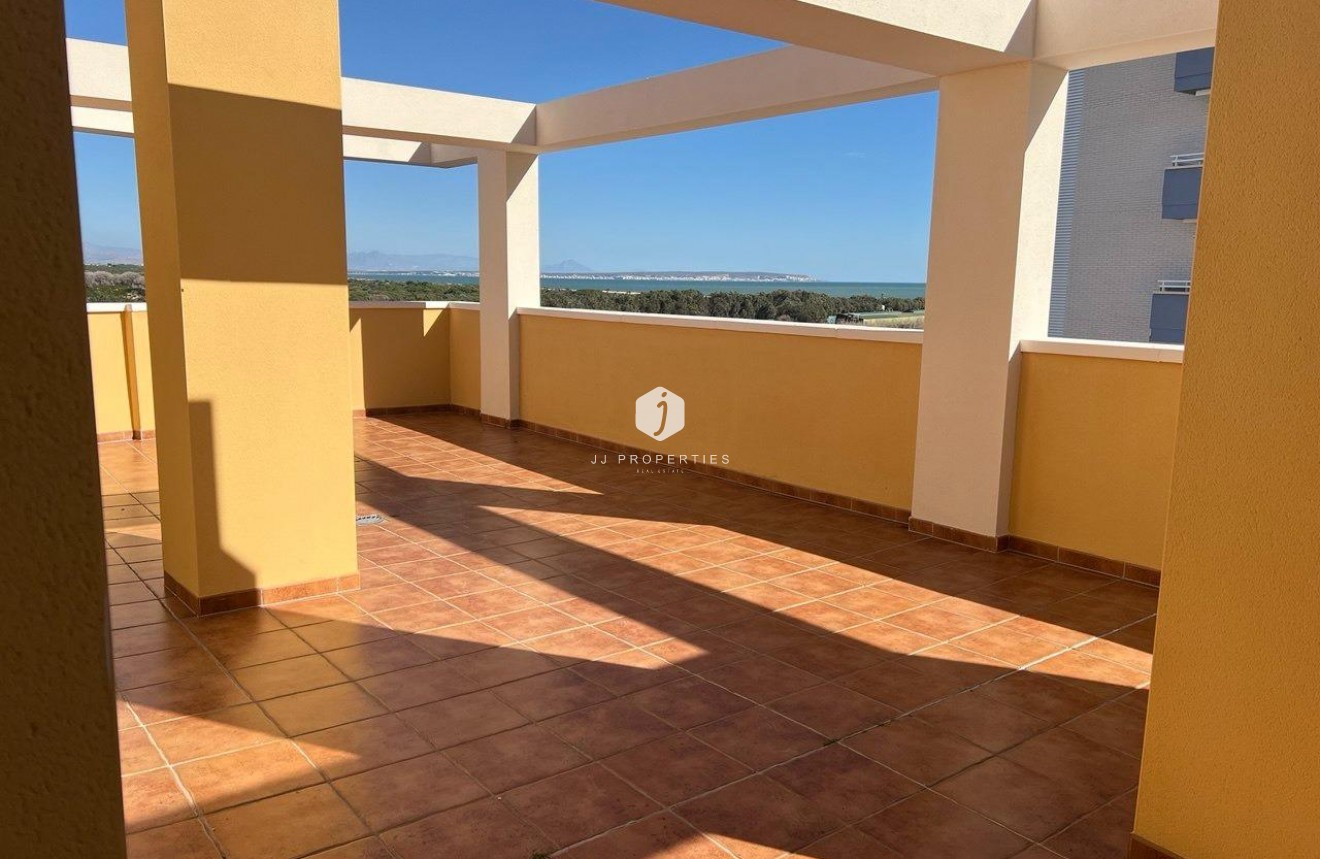 Resale - Penthouse -
Guardamar del Segura - puerto deportivo