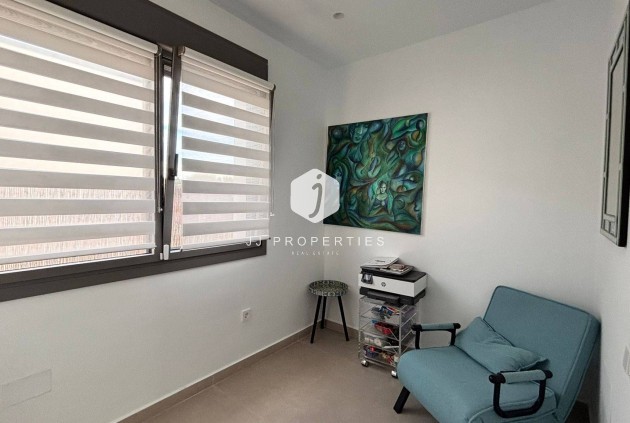 Resale - Villa -
San Miguel de Salinas - Urbanizacion Blue Lagoon