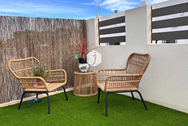 Resale - Villa -
San Miguel de Salinas - Urbanizacion Blue Lagoon