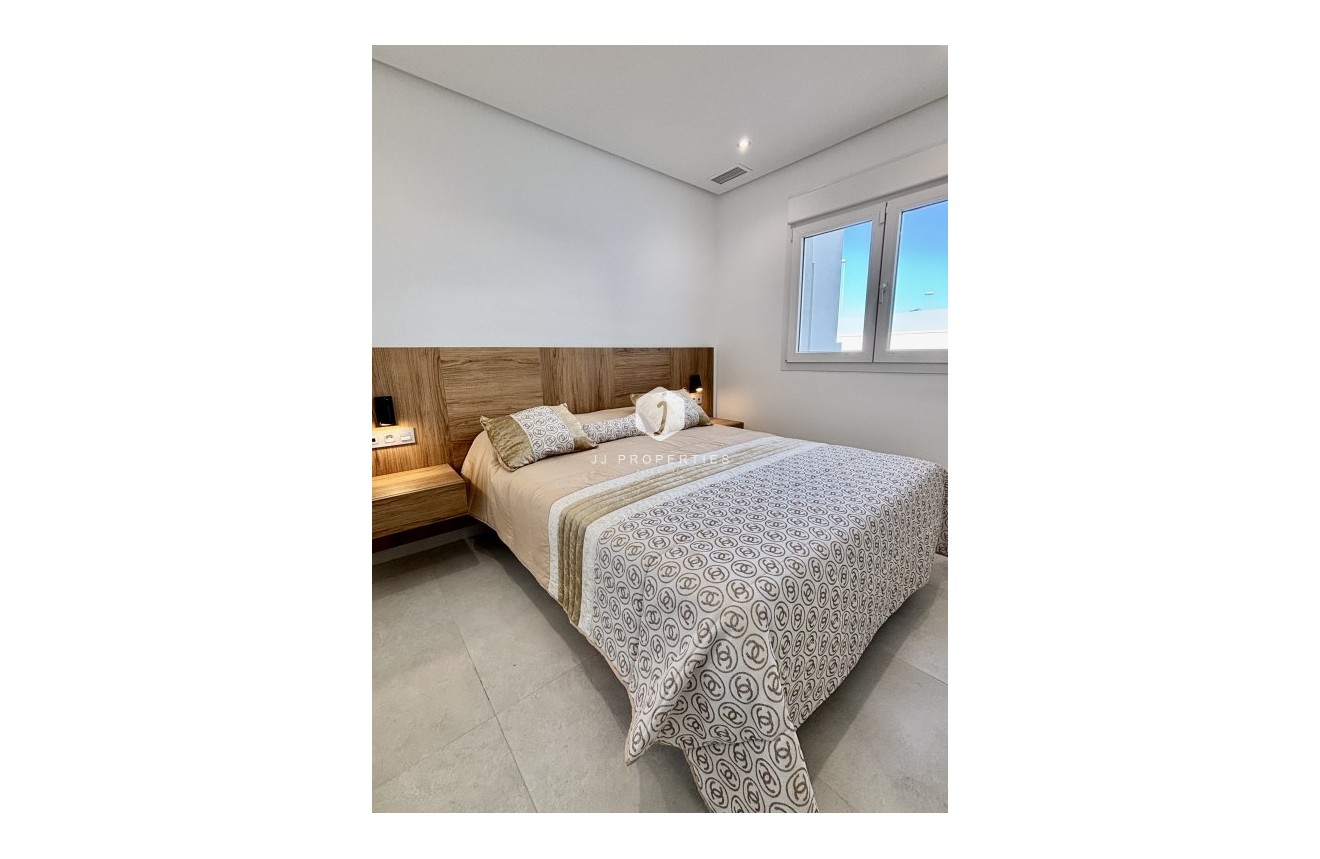 Resale - Villa -
Benijofar - Costa Blanca