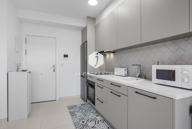 Resale - Apartment / flat -
San Miguel de Salinas - Inland