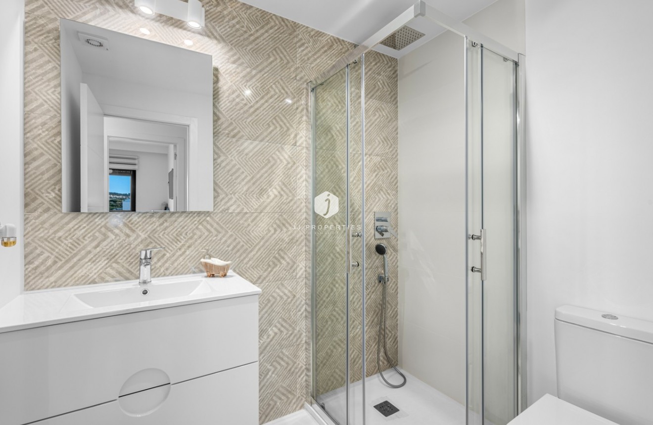 Resale - Apartment / flat -
San Miguel de Salinas - Inland