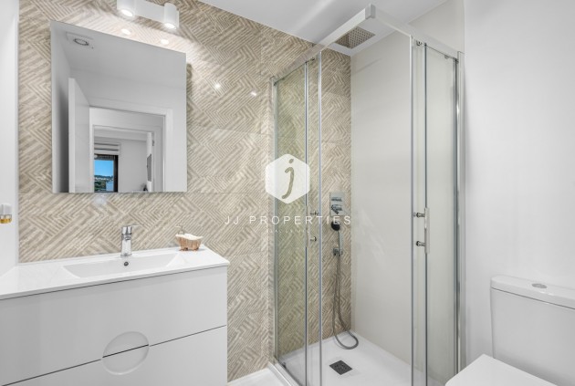 Resale - Apartment / flat -
San Miguel de Salinas - Inland