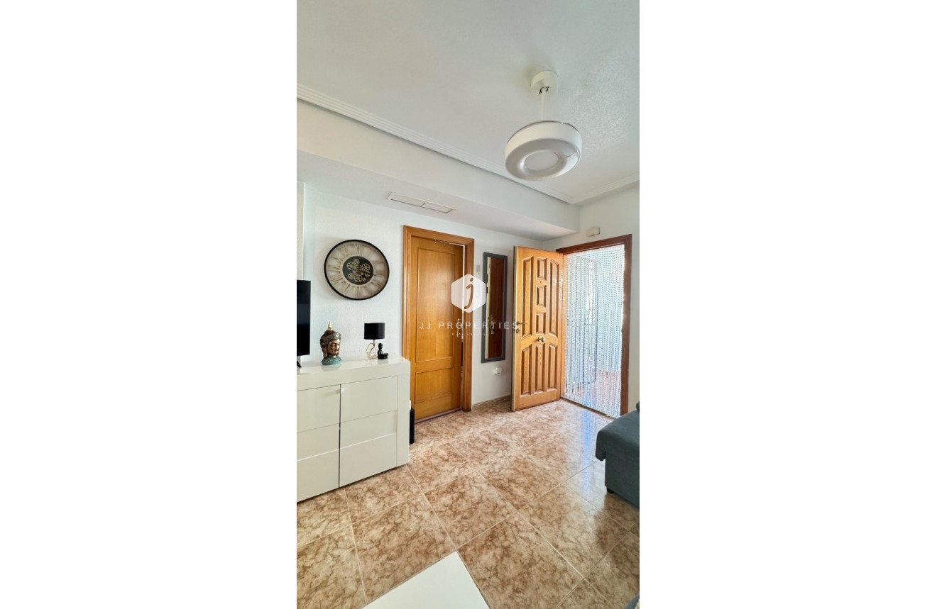 Resale - Apartment / flat -
Orihuela Costa - Costa Blanca