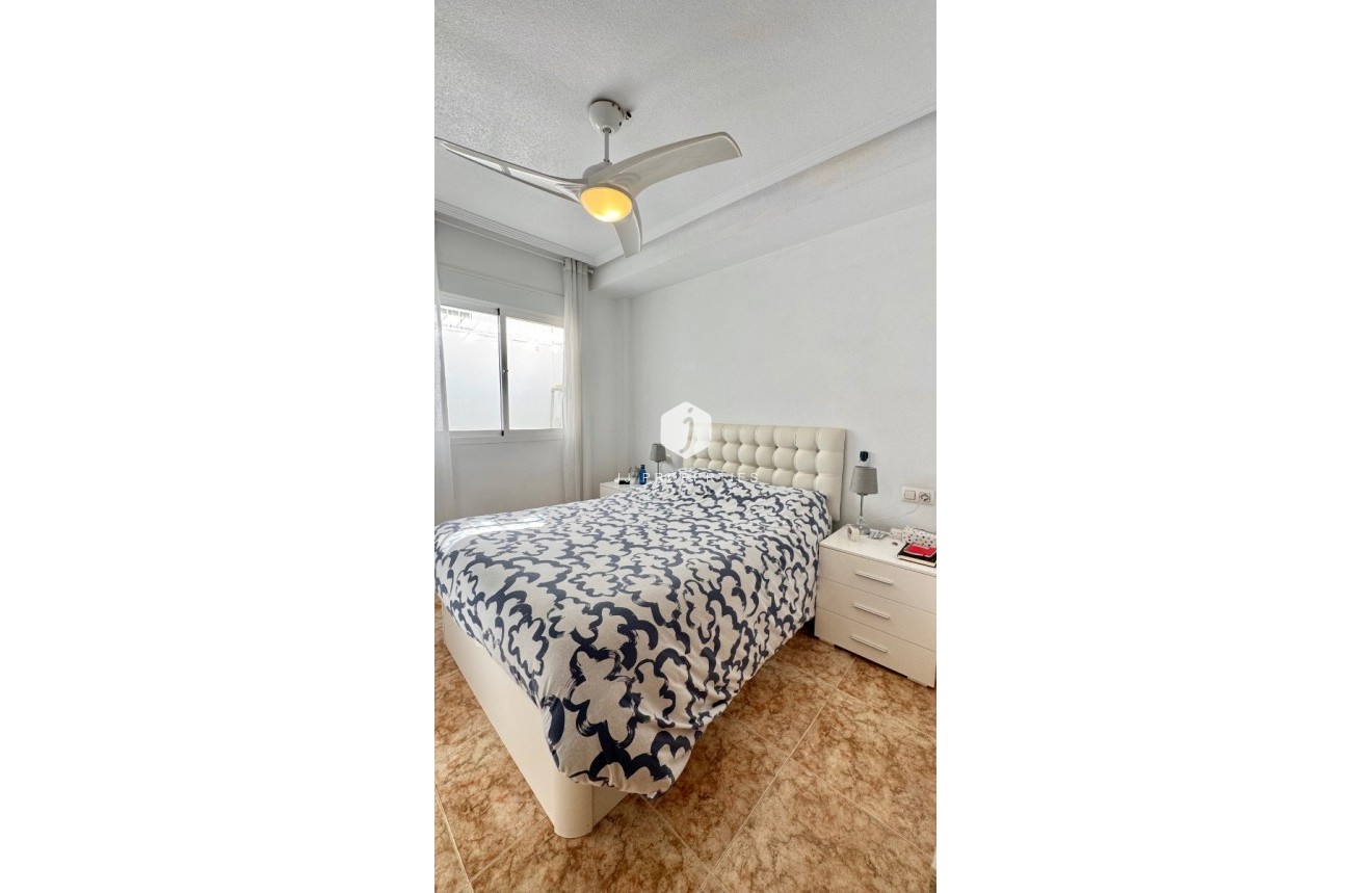 Resale - Apartment / flat -
Orihuela Costa - Costa Blanca