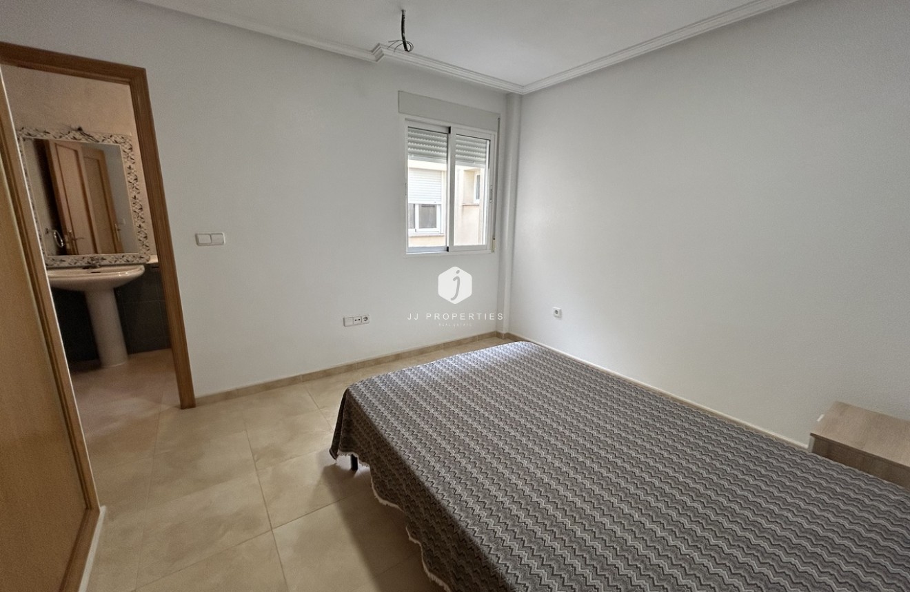 D'occasion - Appartement -
Alicante - Inland