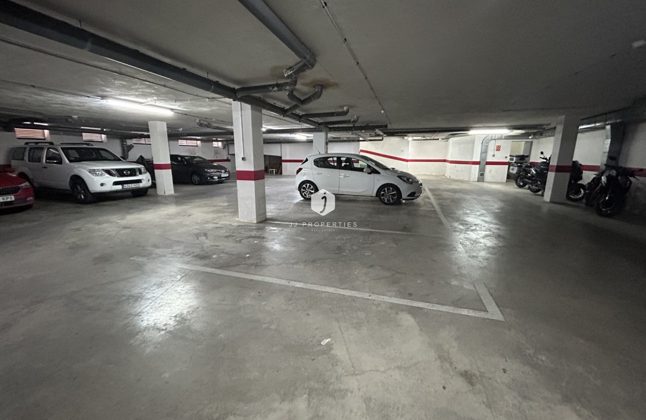 D'occasion - Appartement -
Alicante - Inland