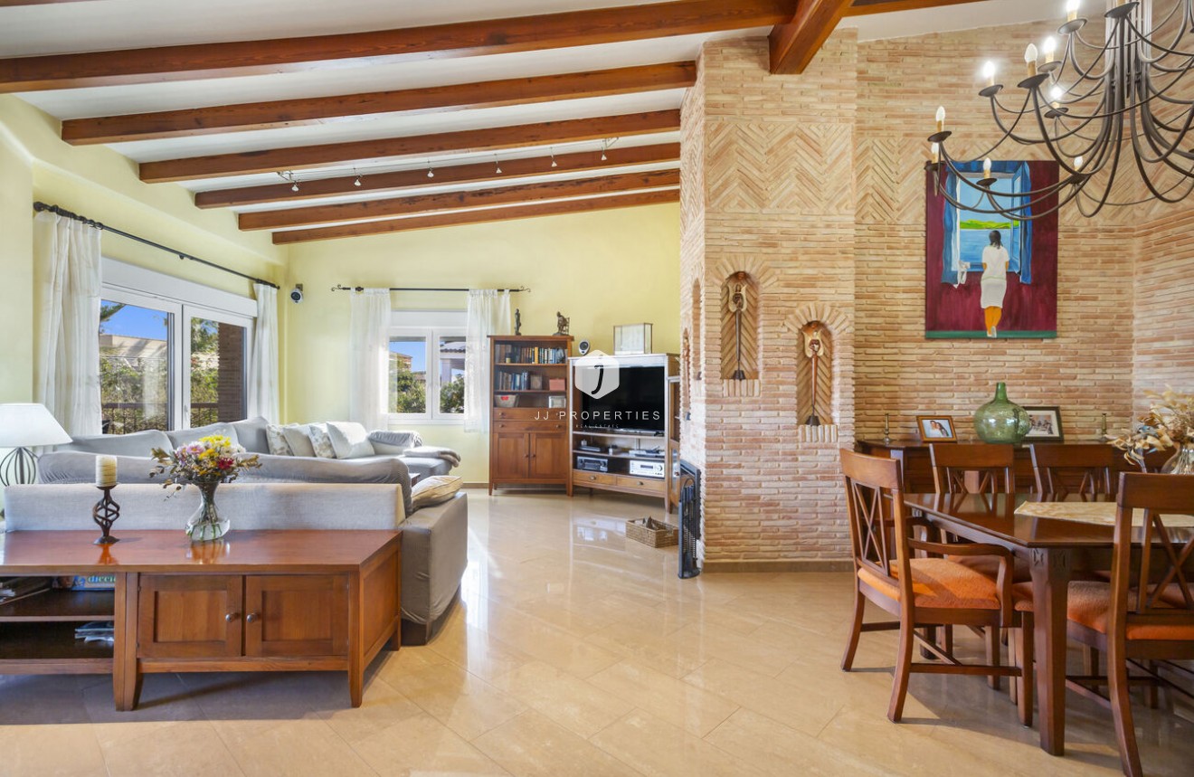 Resale - Villa -
Torrevieja - Costa Blanca