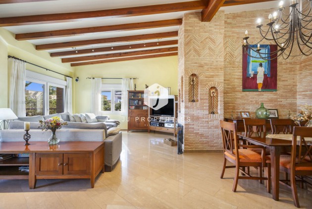 Resale - Villa -
Torrevieja - Costa Blanca