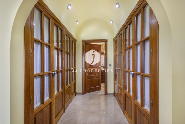 Resale - Villa -
Torrevieja - Costa Blanca