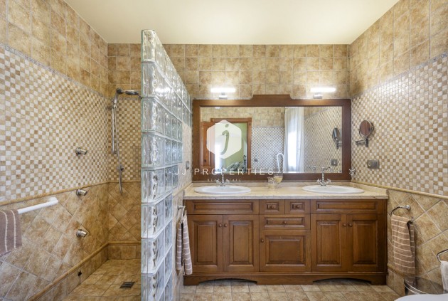 Resale - Villa -
Torrevieja - Costa Blanca