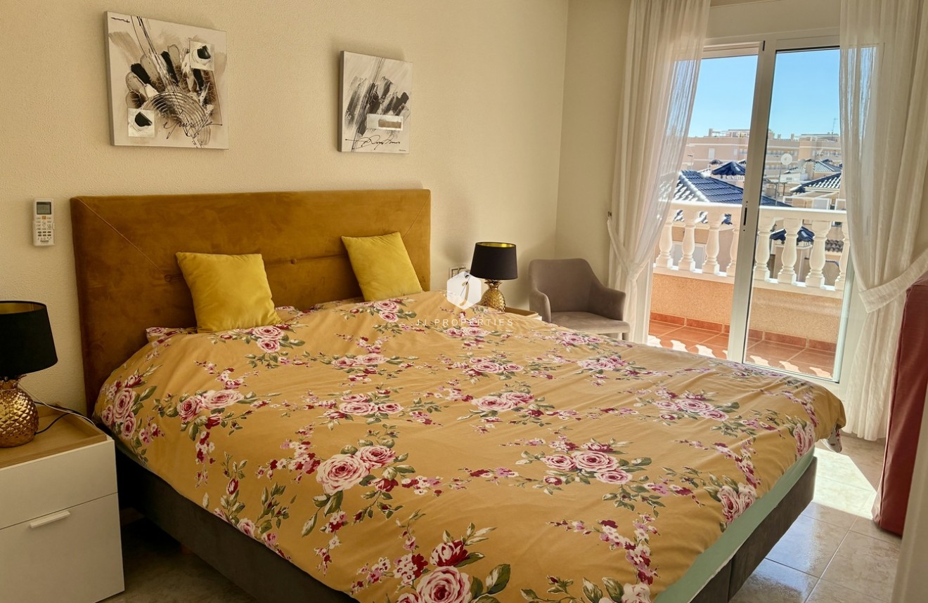 Resale - Apartment / flat -
Orihuela Costa - Costa Blanca