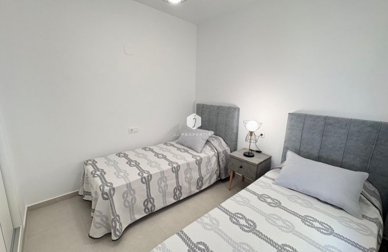 Resale - Apartment / flat -
Orihuela Costa - Costa Blanca