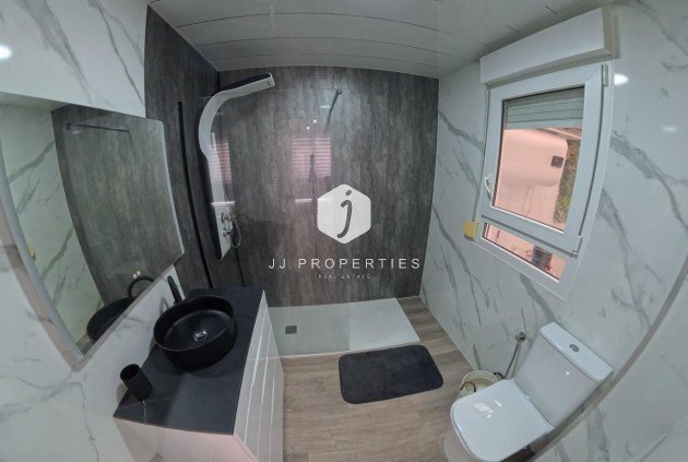 D'occasion - Appartement -
Torrevieja - Playa del Cura