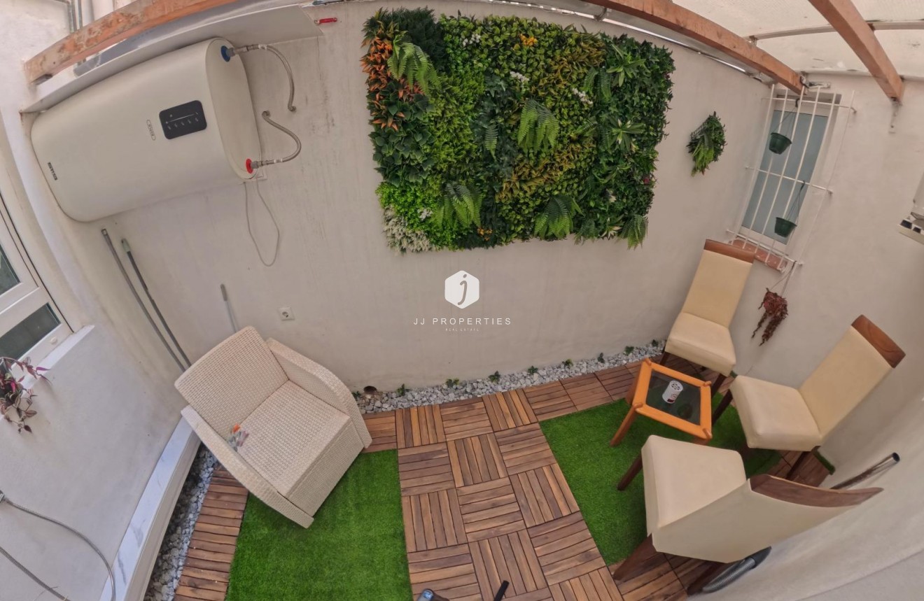 D'occasion - Appartement -
Torrevieja - Playa del Cura