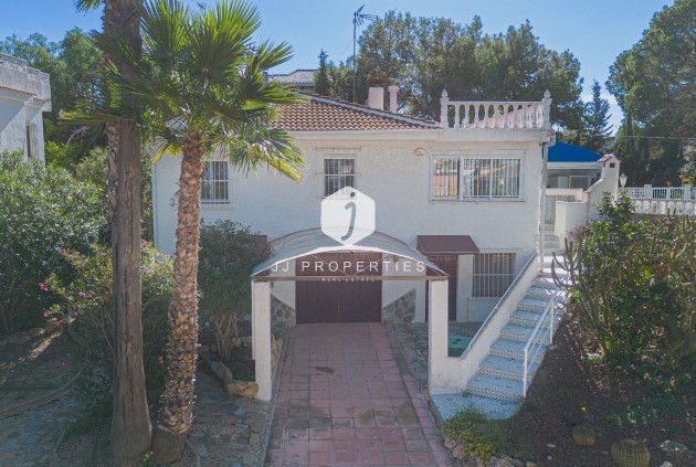 Resale - Villa -
Torrevieja - Costa Blanca