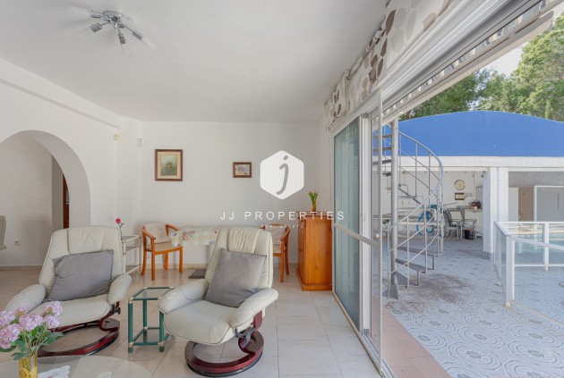 Resale - Villa -
Torrevieja - Costa Blanca