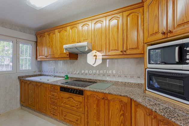 Resale - Villa -
Torrevieja - Costa Blanca