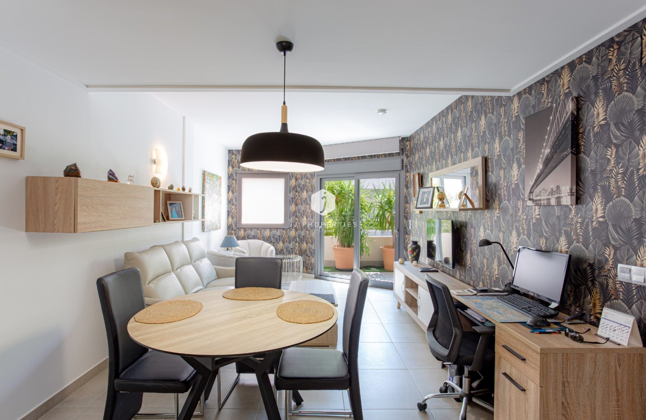 Resale - Apartment / flat -
Torrevieja - Costa Blanca