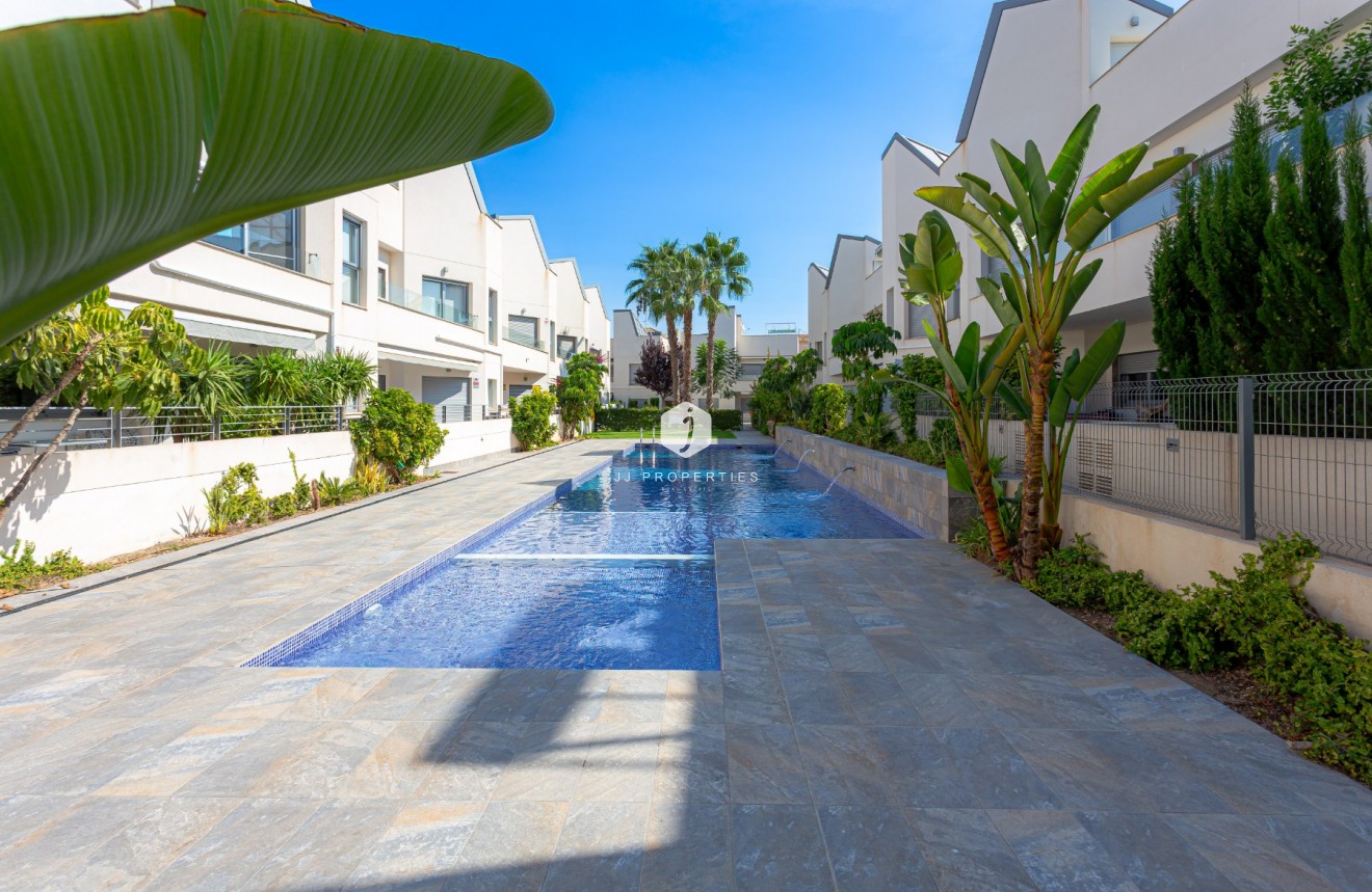 Resale - Apartment / flat -
Torrevieja - Costa Blanca